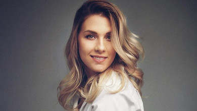 Харлан романтично заселфилася з коханим на тлі американського каньйону