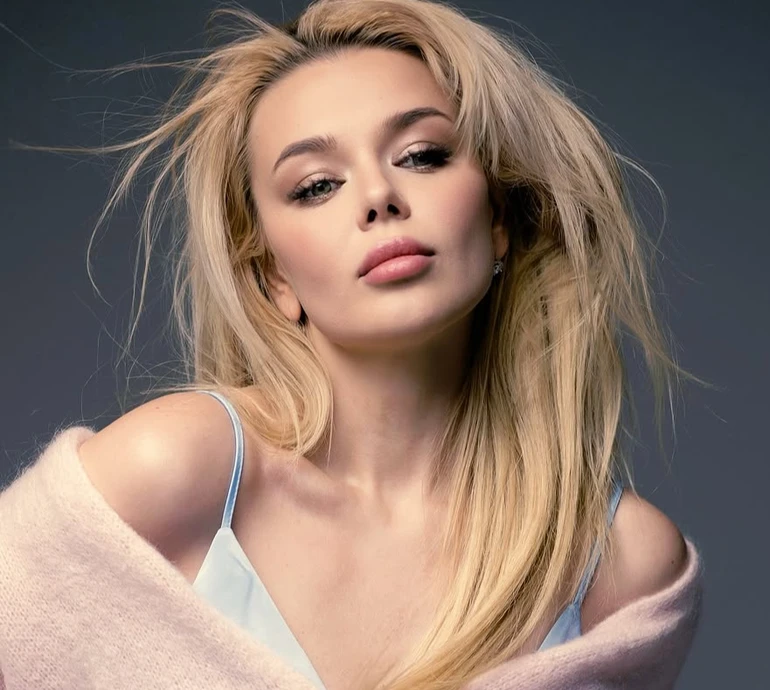 Гросу в затишно-жіночному луці наробила фото в пастельних тонах