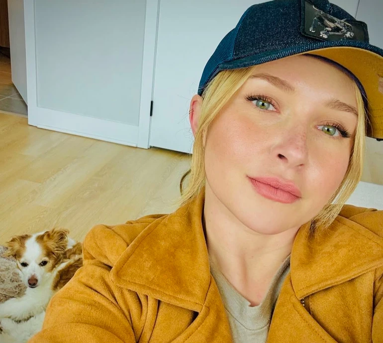 Більше не блондинка: екснаречена Кличка здивувала новим іміджем