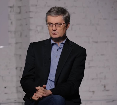 День бурчала: Кондратюк про те, чим завинив перед дружиною в їхню нещодавню річницю і якого чурбака поки бракує вогнищу їхніх стосунків