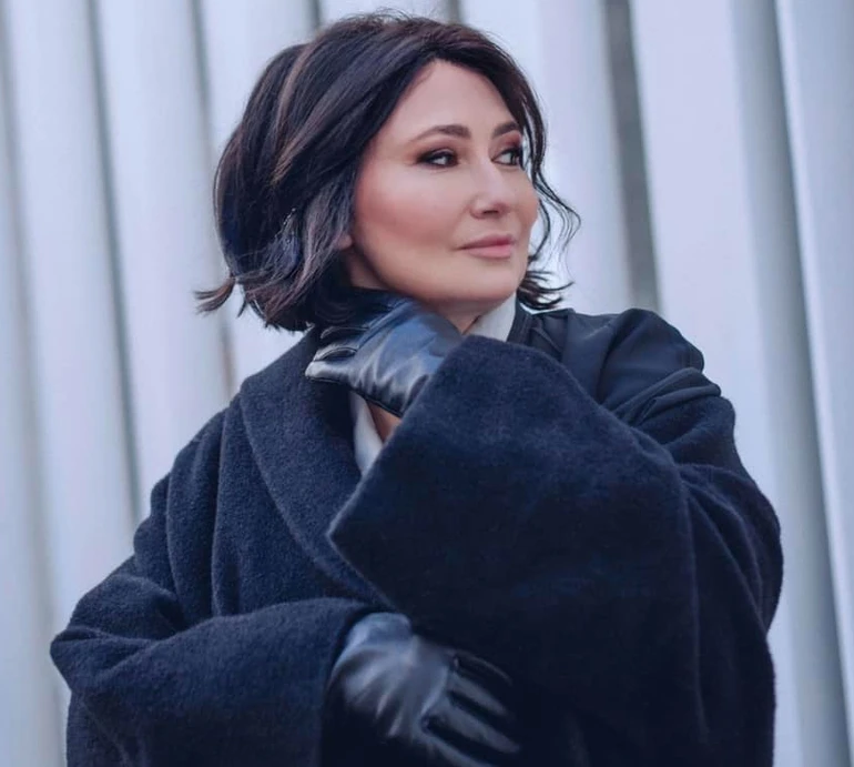 Мозгова в образі femme fatale закликала прийняти свою темну сторону