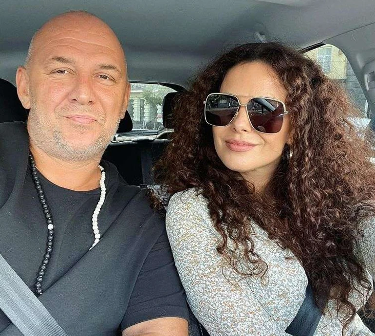 Потап заселфився з Каменських на вечірньому Подолі