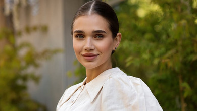 Сімейний вихід: Саша Бо з чоловіком у вишиванках привітала синів з останнім дзвоником. Фото