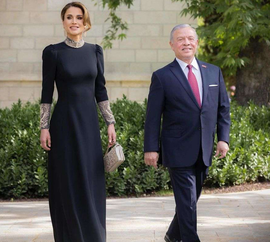Королева Ранія на 62-річчя чоловіка показалася з ним у мінімалістичному кежуалі