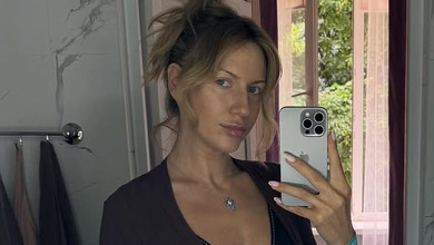 Запам'ятається назавжди: Нікітюк показала себе після пологів та з вагітним животиком у душі. Фото