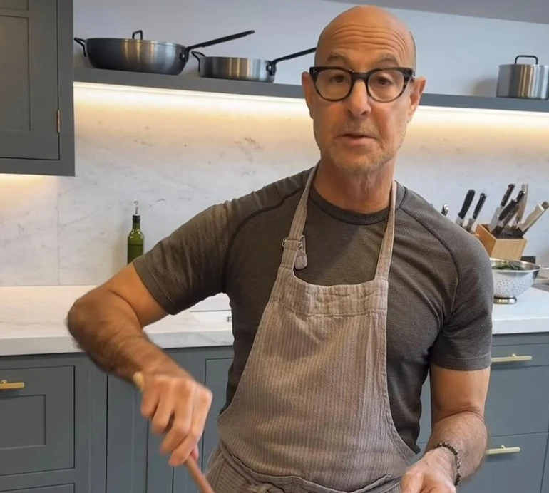 Клопотенко схвалює: як зірка Голодних ігор Стенлі Туччі борщ варив. ВІДЕО