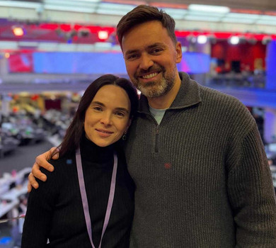 Найбільше багатство - це любити: Мірошниченко поділився атмосферним фото своєї багатодітної сім'ї