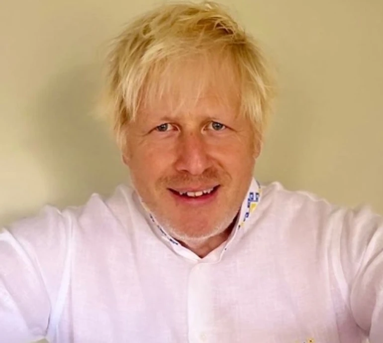 Борис Джонсон покрасувався у вишиванці з мапою України біля серця