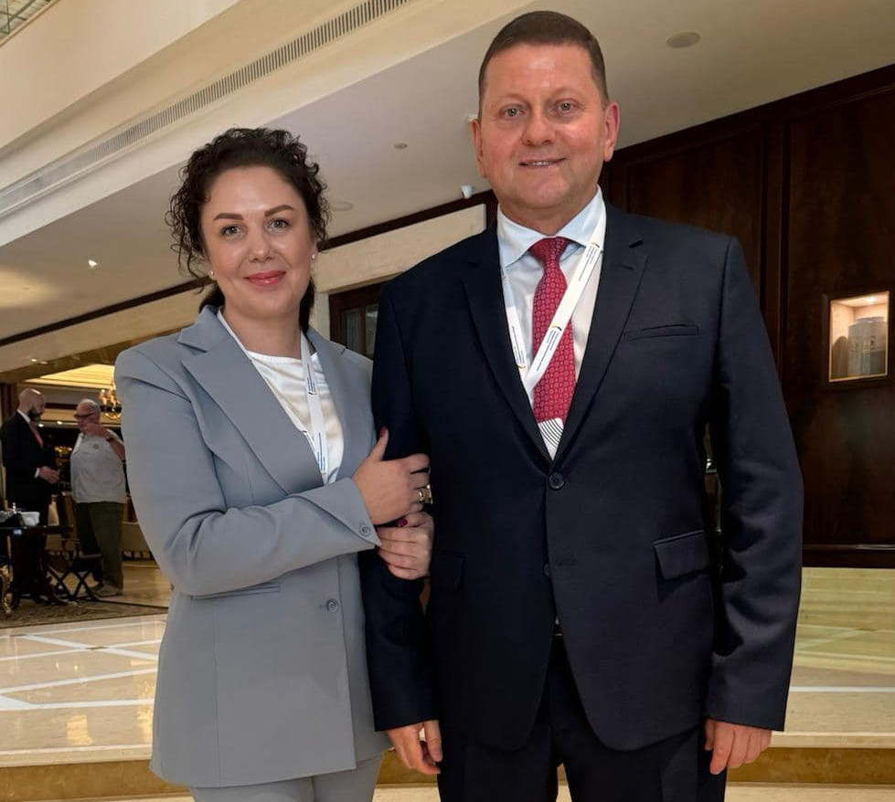 Залужний з дружиною показалися на популярній туристичній локації в Лондоні. Фото