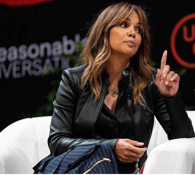 Моє его казало мені, що я цього уникну: 57-річна Холлі Беррі зізналася, як переживає вікові гормональні зміни