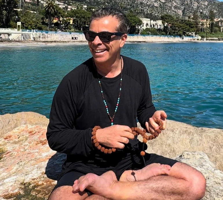 Валіда Арфуша зазнімкували з молодою пасією на Французькій Рив'єрі. Фото