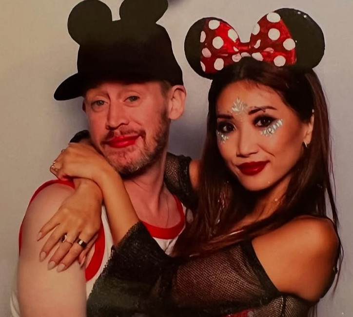 Калкін із коханою в образах діснеївських мишей засвітилися на зірковій рейв-вечірці