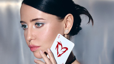 Кафи, чокери і карти: Дорофєєва представила колекцію прикрас у формі серця. Фото