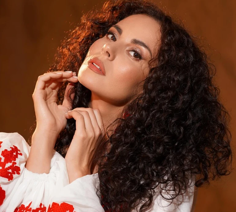 Об’єднані тим, що українці: Осадча, Горбунов, Каменських, Хіменес-Браво та інші вигуляли вишиванки на честь свята