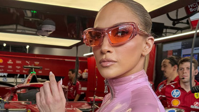 Трохи блиску: Лопес в обтислому латексі наробила фото на Формулі 1