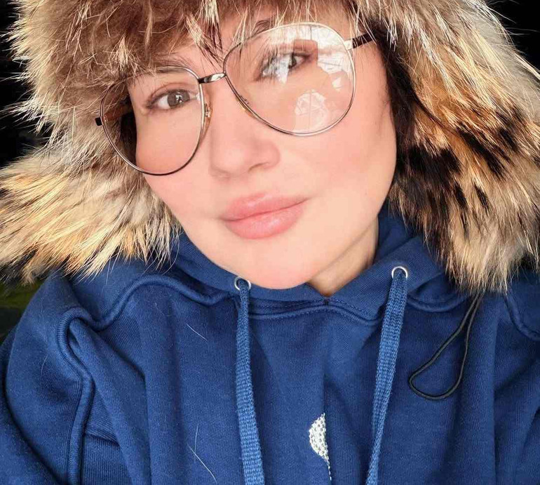 Мозгова в мережі похвалилася оновленою стрижкою. Фото