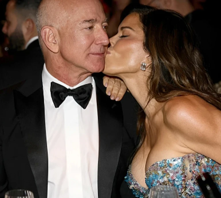 Пінна вечірка на яхті, гуляння в соборі та залучення венеціанців: останні приготування перед весіллям Безоса на тлі протестів