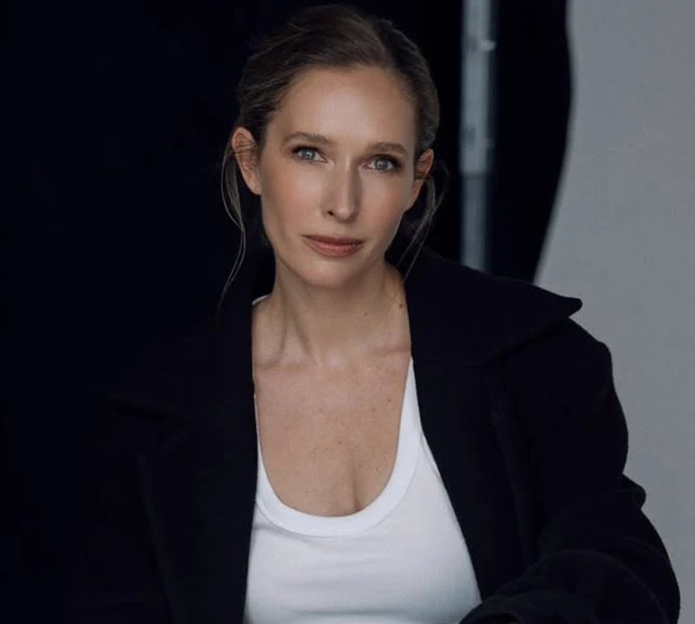 Осадча у капелюшку від Багінського засвітилася на тижні моди з Горбуновим та 8-річним сином