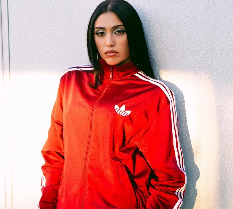 Дочки Мадонни й Лізи Рінни зухвало попозували у спідньому. Фото