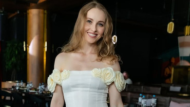 Сагайдачна в екстракоротких шортах і височенних підборах вразила пластичністю на пілоні. Відео