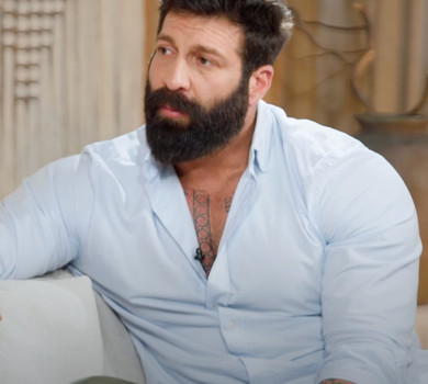 Емоційна господиня, бунтарка та сором'язлива в сексі: Салем описав, якими якостями має володіти його ідеальна партнерка