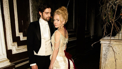 Голоторсий Дантес і Лавренюк у корсеті показали всі відтінки спокуси в еротичній зйомці. Відео