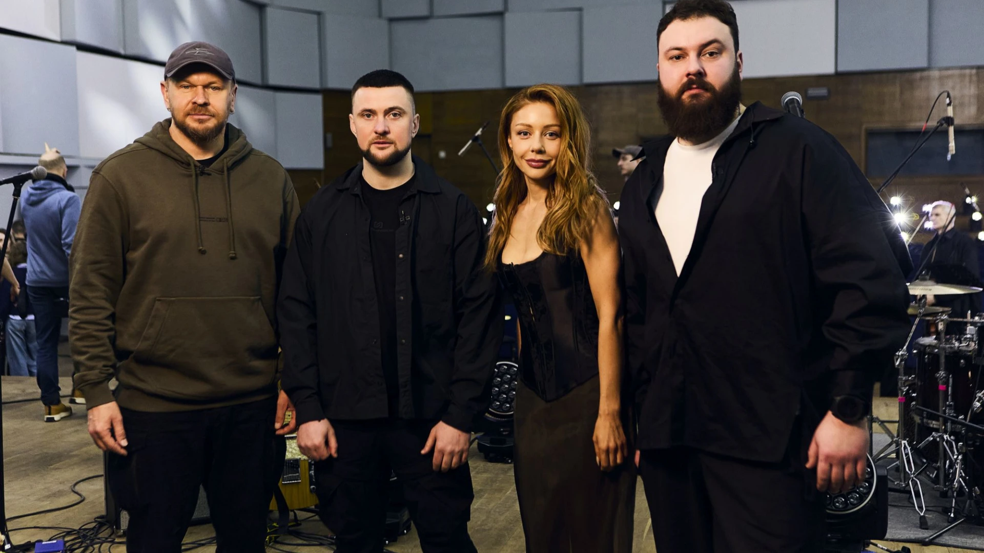 YARMAK у шоу Кароль виконав пісню про воїнів УПА та зустрівся з Положинським
