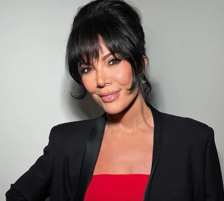 Руки не пасують до обличчя: 70-річна мама Кардашян задумала ризиковану пластику