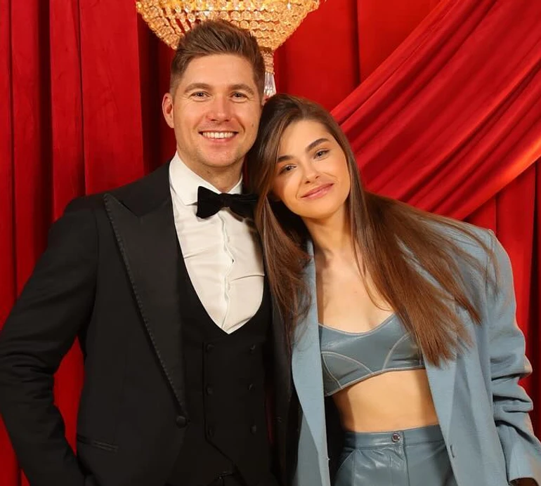 Хочу, щоб не в Києві: дружина Остапчука розказала, коли і де планує весілля та як реагує на увагу від інших чоловіків