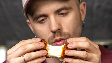 Як у McDonald’s: Кацурін поділився рецептом камамберу фрі. Відео