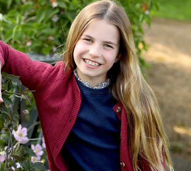Навчається вирішувати величезні проблеми: 10-річну принцесу Шарлотту готують до успадкування важливого титулу