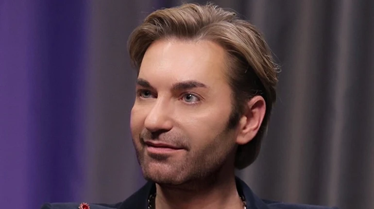 EL Кравчук пригадав, які вони з Кароль були на початку 2000-их. Відео