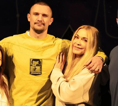 80 кілограмів, хай йому грець: Цимбалюк поприсідав з Сумською у себе на плечах та насмішив її реакцією. Відео