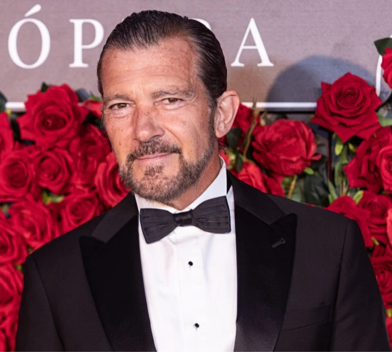 Вітайте кучері дона Антоніо! 63-річний Бандерас показався з незвичною зачіскою