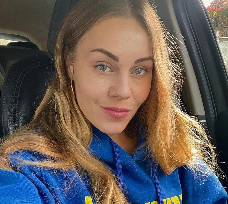 Ваше сонечко кудлате: Alyosha показала селфі з прогулянки