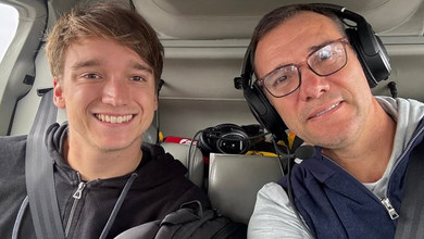 Шевченко з дружиною привітали первістка з 21-річчям та показали сонячне фото втрьох