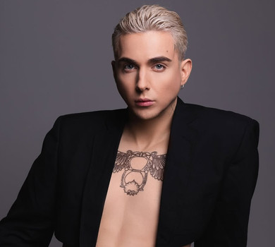 Булінг, карти таро і три спроби на Х-Факторі: 10 цікавих фактів про Melovin, який заручився з військовим