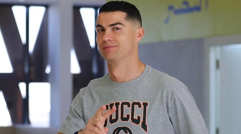 Щодня вдячний вам: Роналду замилував фото з мамою, сестрами, коханою та доньками