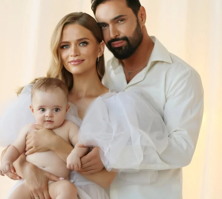 Дружина Козловського замилувала сімейним вікендом з 1,5-річним сином у горах. Фото