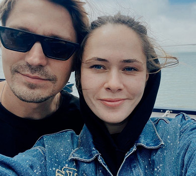 В суді розберемося: ексменеджер The Hardkiss звинуватив гурт у невиплаті гонорару, а Саніна заявила про порушення домовленостей