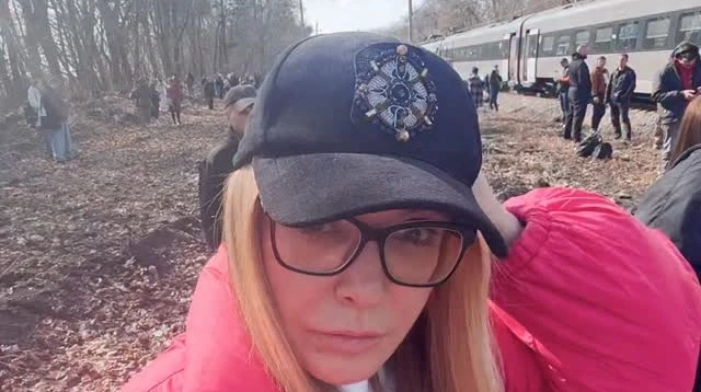 Беріть теплі речі та їжу: Сумська поділилася власним досвідом евакуації з потягу дорогою до Харкова