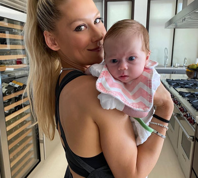 +1: Курнікова та Іглесіас замилували першим фото своїх чотирьох дітей разом