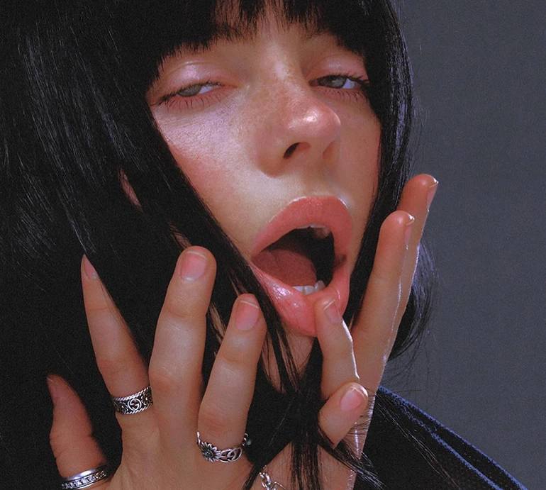 Виглядає як рана: Біллі Айліш налякала фанів новим тату на всю спину. ФОТО