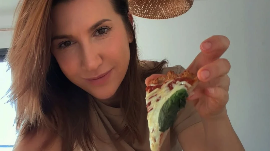 52 грами білка: Луценко поділилася рецептом корисної піци з сиром