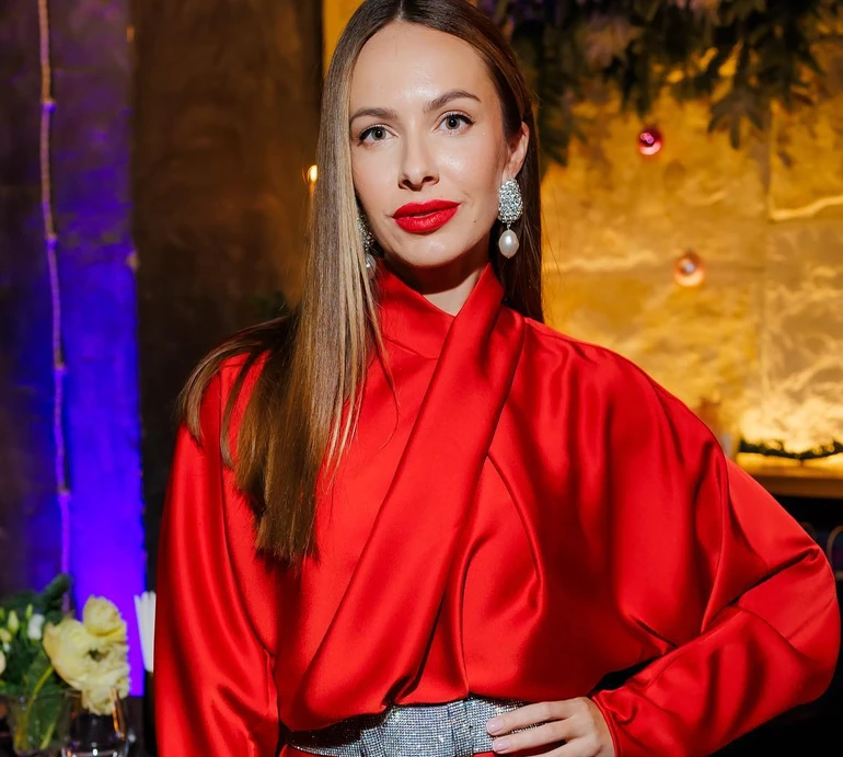 Нормально заробляла: Остапчук згадала модельне минуле та показала себе 18-річну. Фото