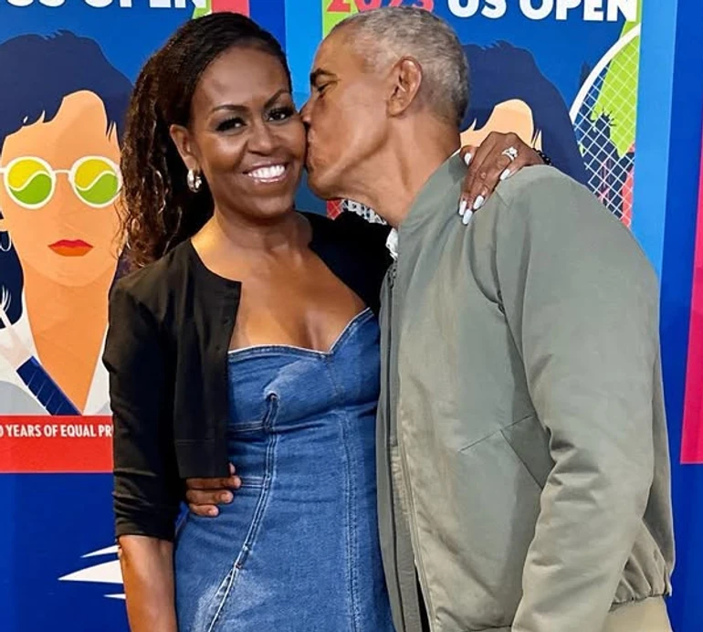 Кохання всього мого життя: Обама на тлі чуток про розлучення ніжно привітав дружину з 61-річчям. Фото