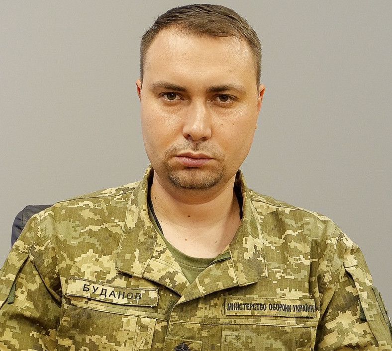 Буданов зізнався, ким працює дружина, про що писатиме докторську, та назвав улюблений мем про себе