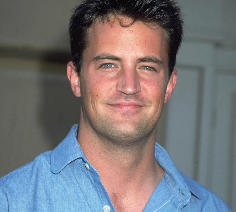 Пили пиво та цілувалися: Пелтроу у триб'юті Меттью Перрі згадала, як провела з ним чарівне літо