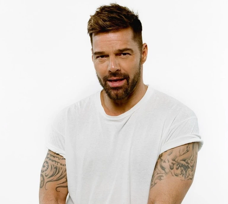 Татусів викликали? Рікі Мартін із ексчоловіком прийшли на шкільний івент спільних доньки та сина. Фото