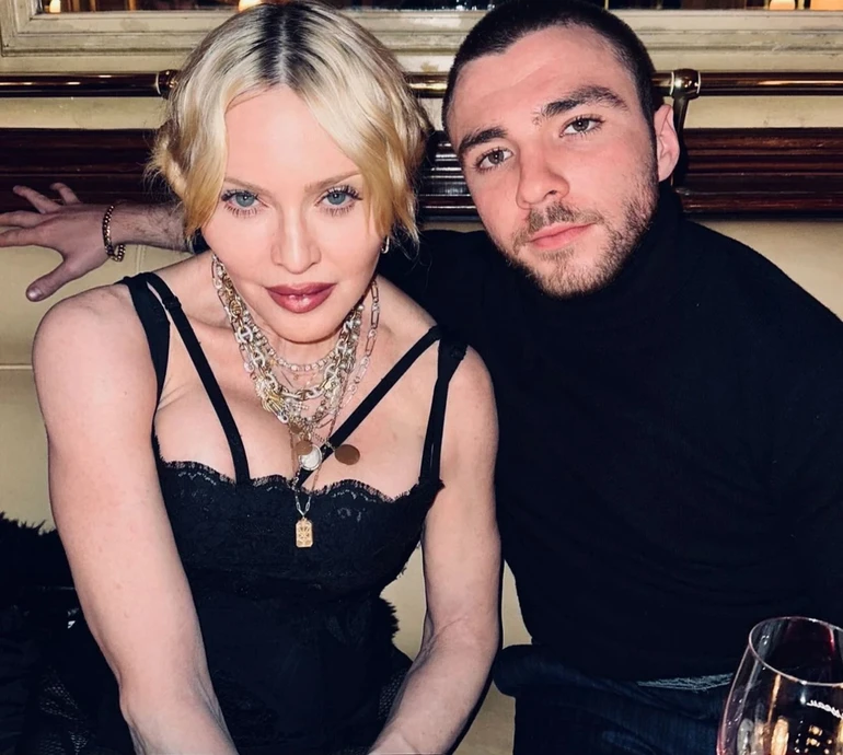 Не припиняй мріяти: Мадонна привітала сина від Гая Річчі з 25-річчям його стильними фото